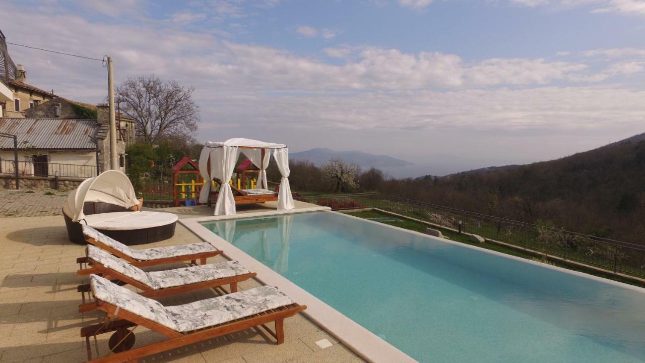 Villa Bambi Moscenicka Draga Exterior photo